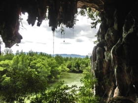 プーケット　竜の洞窟